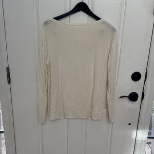 Lululemon Athletica Off-White Long Sleeve yoga Top
